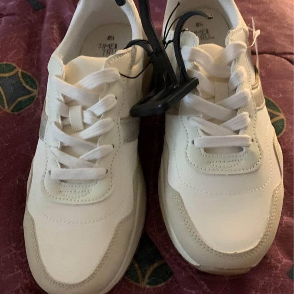 Ladies  8 1/2 Court sneakers new 12.00